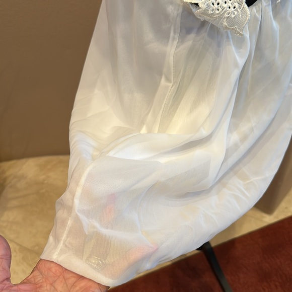 Spring or Summer Hot Style White Backless Lace Sleeveless Dress - Picture 10 of 12